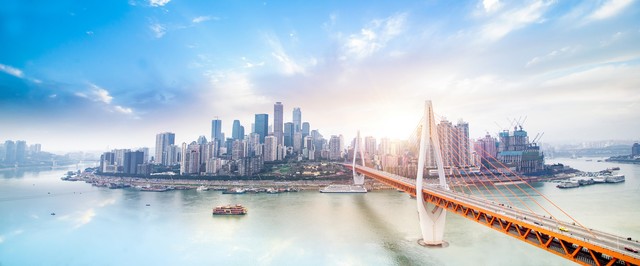 重庆出发，穿越云贵高原，直抵泸沽湖与丽江：一场难忘的自驾之旅，探索神秘的女儿国，体验摩梭人的独特文化，享受沿途绝美风光
