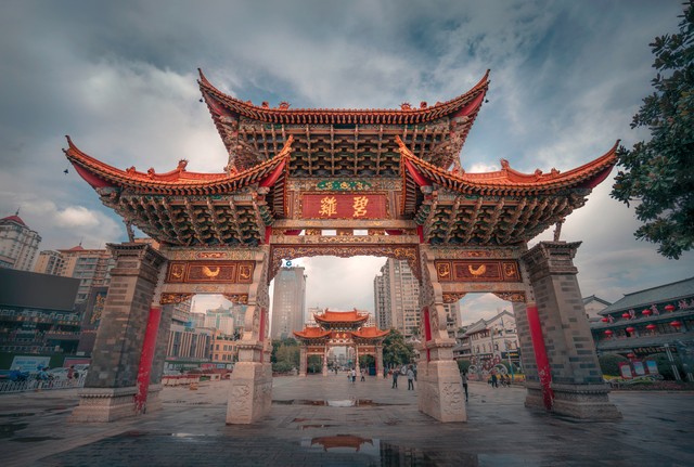 昆明国际旅游社官网：探索云南的窗口，带你领略四季如春的魅力