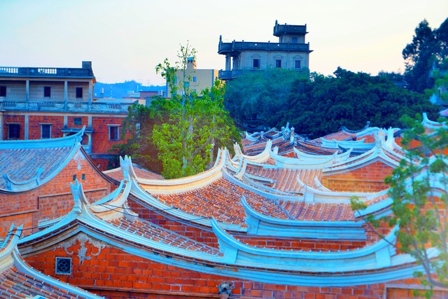 惠安旅游景点有哪些？2024年最不容错过的惠安打卡圣地，从古老崇武古城到现代雕艺城，带您领略不一样的泉州风情