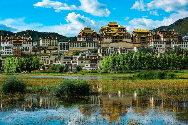 云南旅游的价格揭秘：2024年最新攻略，带你玩转彩云之南，感受不一样的旅行魅力，不花冤枉钱！