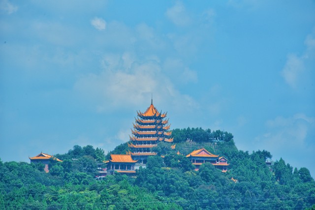 丰都鬼城如何去？最全攻略助你轻松开启神秘之旅，让每一步都充满惊喜！