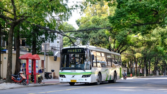 丽江古城怎么去机场？揭秘从古城到三义国际机场最实惠、最快捷的交通攻略，让你轻松开启或结束旅程！