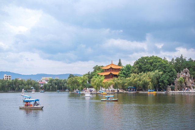 昆明雨季旅游注意事项：一场说走就走的雨中探险