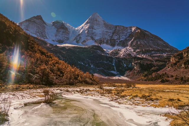 北京怎么去稻城：一场说走就走的旅行，探索神秘香格里拉的绝美之旅，你准备好了吗？