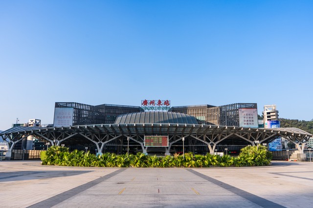 广州火车站怎么到广州南站？地铁35分钟6元票价，打车81元36分钟，公交也有妙招，2024年最新出行攻略全揭秘！
