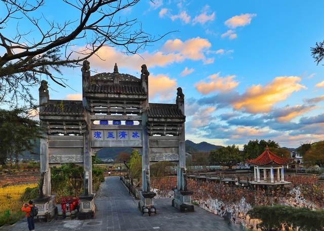 云南腾冲旅游局：如何将小城变身为旅游界的璀璨明星，吸引无数游客的目光？