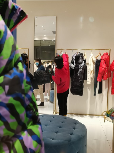 香港哪里有卡地亚专柜？带你探访那些隐藏在繁华都市中的奢华珠宝天堂
