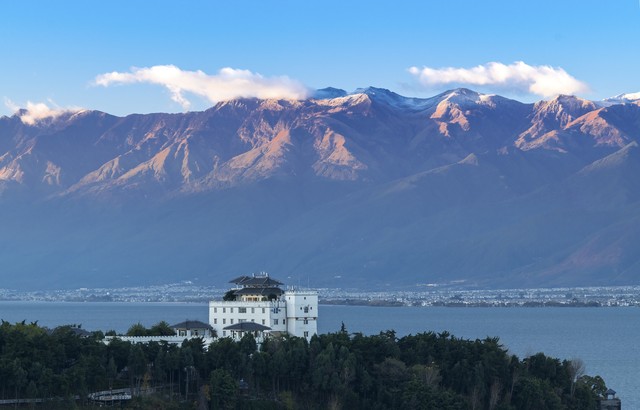 当大理的风遇见她：一次难忘的心灵之旅，大理约妹子旅游不只是看风景，更是寻找那个能与你分享每一个瞬间的灵魂伴侣