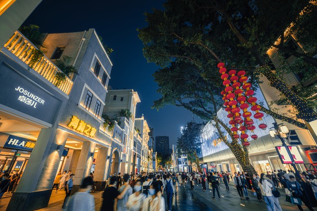 西宁到广州多少公里？2715公里的旅程，一次难忘的心灵之旅，从青藏高原到珠江之畔，跨越大半个中国，见证祖国山河壮丽，体验不同地域风情，感受人文魅力，这不仅仅是一段路程，更是一场与自我对话的冒险