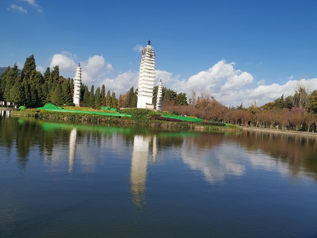 云南民族村游记200字：穿越五彩斑斓的文化画卷