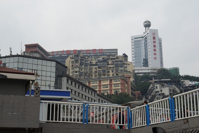 重庆蓝天医院怎么样：从患者真实体验出发，探索这座医院背后的秘密，带你走进不一样的医疗世界