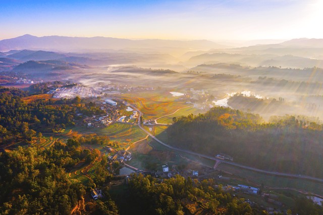 腾冲旅游 5A级景区：一场说走就走的奇幻之旅，带你领略火山热海与古镇风情