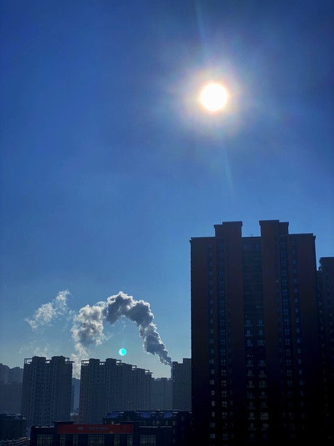 今天的天气气温如何？从北京的风力加大到南方气温滑滑梯，全国多地迎来不一样的早晨