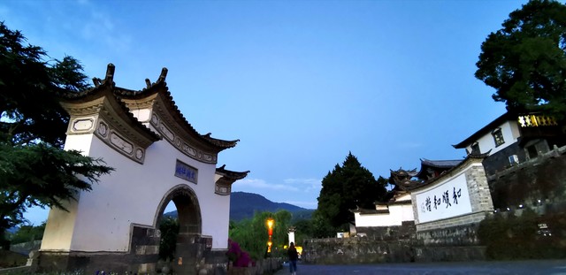 腾冲佳缘旅游网：从火山热海到古老村落，一场说走就走的心灵之旅，探索腾冲的自然奇观与人文魅力，冬季温泉胜地不容错过！