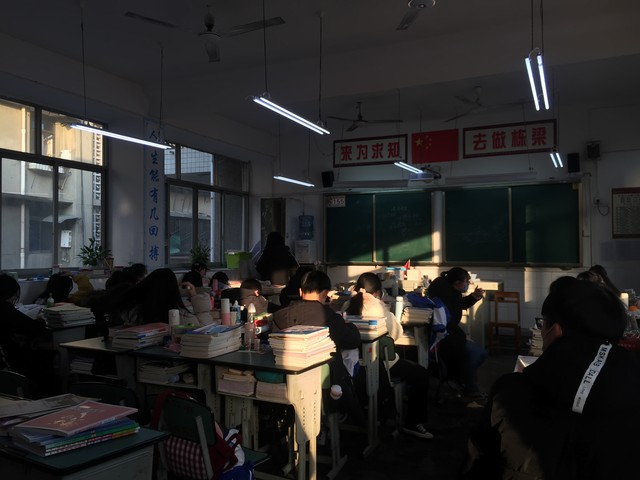 21多久一班？揭秘那些年我们一起等过的公交，原来背后有这么多故事！