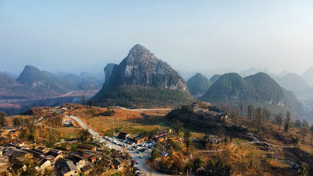 丽江-大理旅游攻略：从丽江古城的浪漫夜晚到大理洱海的梦幻日落，让你的云南之旅不留遗憾！