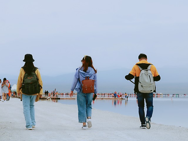 重庆飞大理的航班：一场说走就走的旅行，带你领略苍山洱海之美