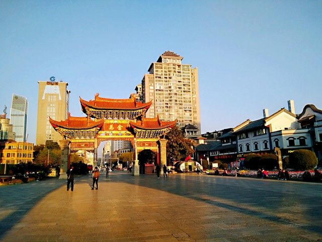 当你踏入昆明长水国际机场，仿佛已经闻到了云南那片神奇土地的气息