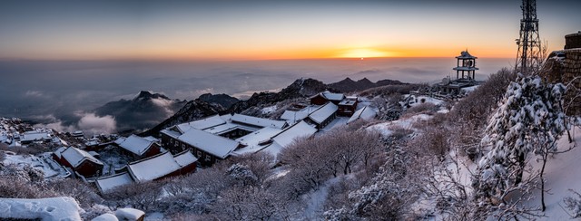 泰山有哪些旅游景点？带你领略这座五岳之首的绝美风光与深厚文化底蕴