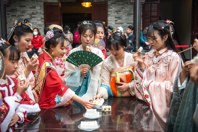春节旅游腾冲，泡温泉、赏美景、品美食，享民俗，最全攻略带你过个欢乐龙年春节！