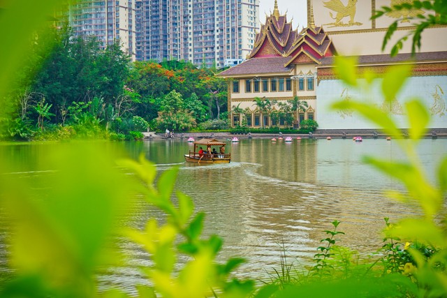 西双版纳旅游景点宗教：探索神秘佛寺与自然奇观的奇妙之旅