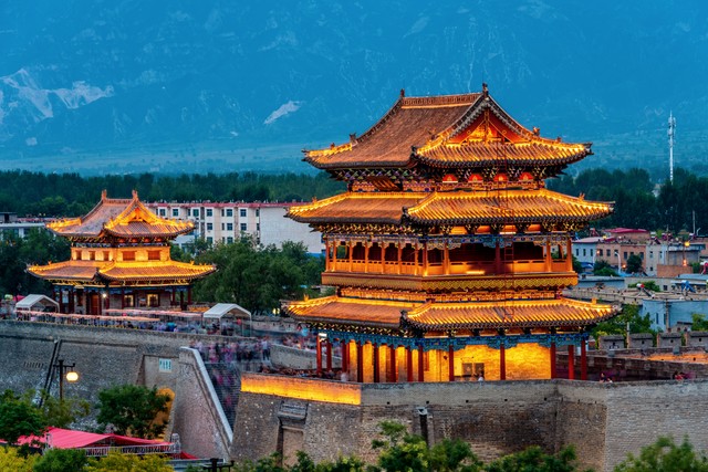 中国有哪些古城：探索那些承载千年记忆的美丽角落，从繁华到静谧的历史长河中找寻失落的时间宝藏
