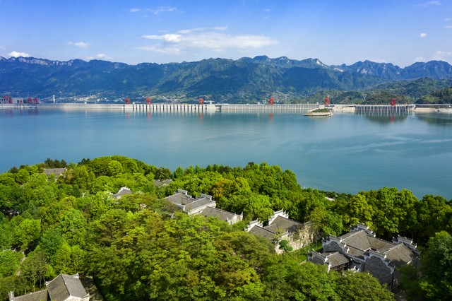 三峡在重庆哪个位置：从奉节到巫山，穿越时空的壮丽之旅