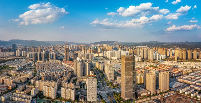 在昆明最大的灯具市场，一场光与影的盛宴正悄然上演 | 2024年最值得探索的照明宝藏地