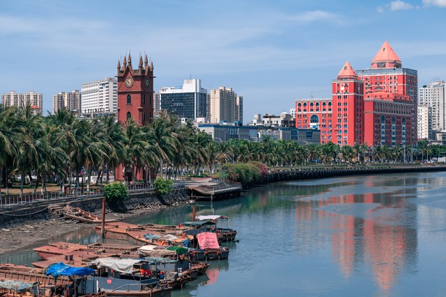 海口市中心在哪里？龙华区、美兰区和秀英区，谁才是真正的城市心脏？
