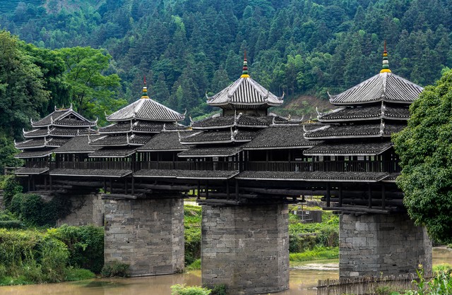 详细阅读:当融水到柳州的路不再遥远:一段充满希望与挑战的旅程,从苗山侗寨到城市中心的距离正被一步步缩短 当融水到柳州的路不再遥远:一段充满希望与挑战的旅程,从苗山侗寨到城市中心的距离正被一步步缩短