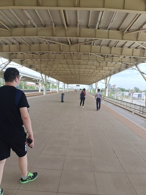 鄂州火车站在哪里？从江碧路到吴都大道，这座城市的交通枢纽如何改变你的出行方式