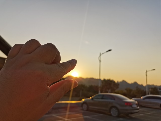 寒假旅游西双版纳：一次让心灵沐浴阳光的热带之旅，感受不一样的寒假，让温暖的阳光驱散冬日的寒冷，与家人共享难忘时光