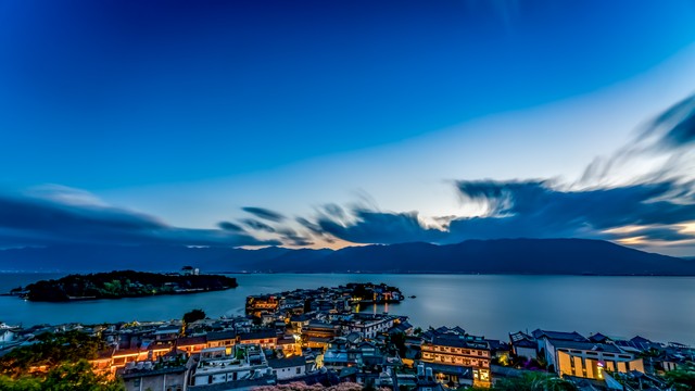 当大理的风遇见下龙龛的日出：一场不容错过的浪漫之旅，大理下龙龛的绝美风景等你来探索