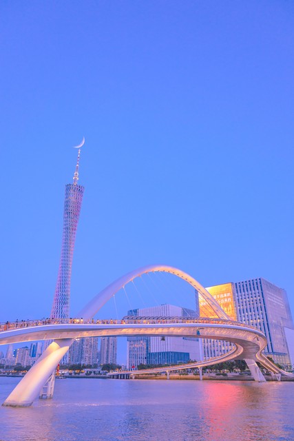 明洞到金浦机场多久？揭秘首尔都市交通的秘密，带你体验21世纪韩国速度与激情的完美结合！