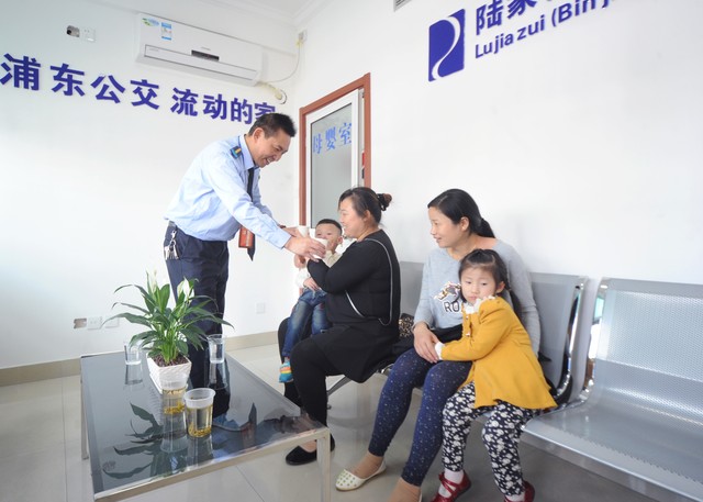 安庆机场的社：从温暖服务到复航新征程，看这座城市的航空梦如何起飞