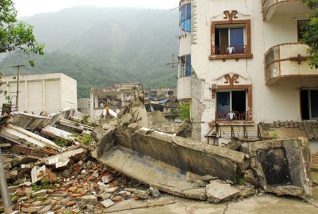 丽江地震最新消息今天：震后第一时间，丽江人民的坚强与希望