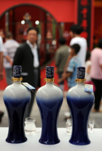 宣酒是哪里产的？探秘安徽宣城这座千年酒都背后的故事，从唐代老春到现代小窖酿造传奇