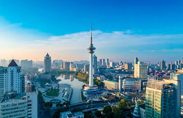 当南通通沙汽渡遇上最后的辉煌：从1984年到2024年，这段传奇究竟延续了多久？