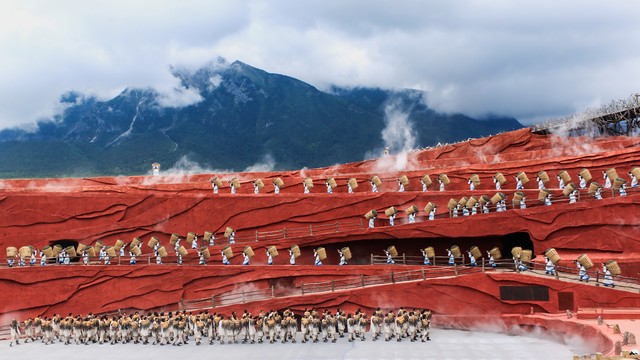 云南旅游随团：揭秘那些不为人知的精彩瞬间与小秘密
