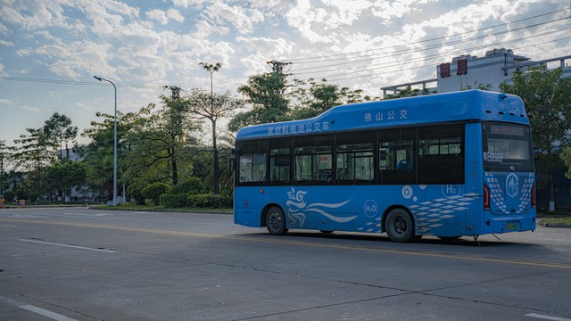 丽江7路公交车：一条连接历史与现代的神奇之路，带你穿梭在丽江的古今之间，感受不一样的城市魅力