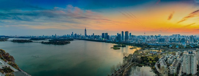 南京的旅游景点有哪些地方？2024年最全南京游玩攻略，从古老历史到现代风情，带你领略这座城市的魅力