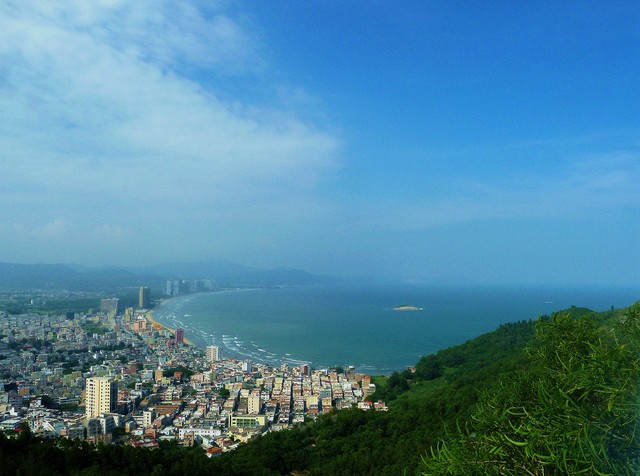 惠州如何去三亚：一场说走就走的热带海滨之旅，探索阳光沙滩、椰林树影下的浪漫与惊喜，带你领略不一样的南国风情