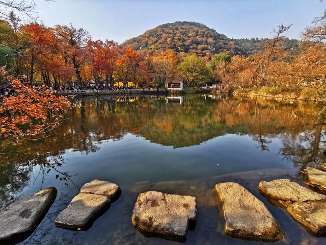 苏州天平山在哪里？探秘苏州城西的自然与人文交织之美