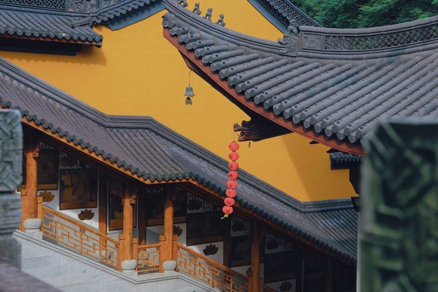 寺庙为什么舍粥：一碗粥里的慈悲与温暖，不仅仅是施舍那么简单，它背后有着深厚的文化底蕴和宗教意义