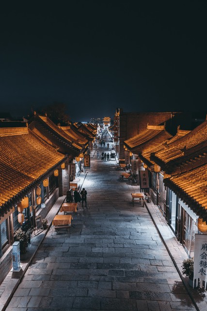 详细阅读:带你看尽古城:从丽江到凤凰,那些藏在石板路上的故事 带你看尽古城:从丽江到凤凰,那些藏在石板路上的故事