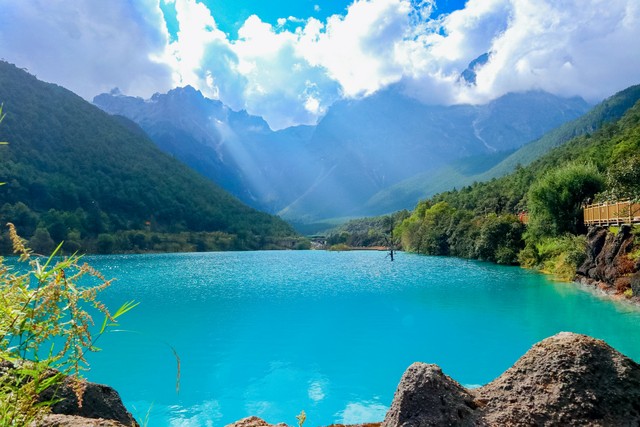 云南旅游定制师受骗事件引发广泛关注，揭秘背后真相与防骗技巧，让旅行不再有陷阱！