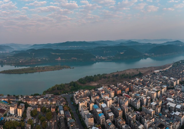 云南天循旅行社怎么样？这家成立十年的老牌旅行社，带你领略云南的多彩魅力，让你的旅行不再是走马观花！