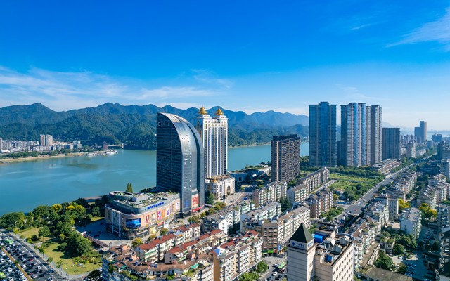 桐庐在哪个省？揭开这座诗意山水之城的神秘面纱，带你走进浙江杭州最美的角落