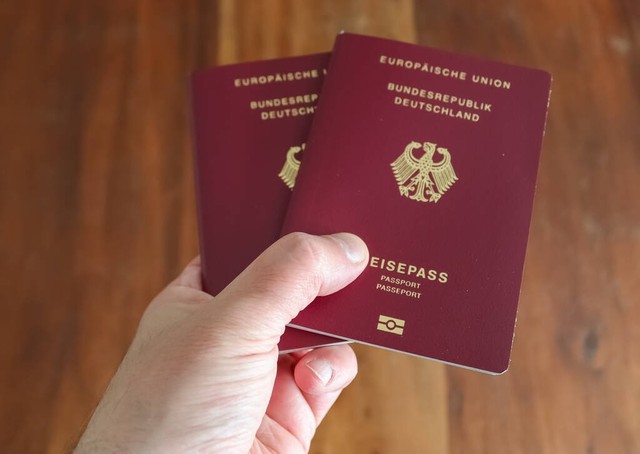 港澳通行证签注什么意思：揭开那层神秘面纱，带你领略不一样的港澳之旅