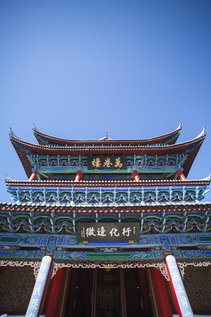 深圳到丽江旅游路线：一场从繁华都市到古韵小城的奇妙穿越之旅